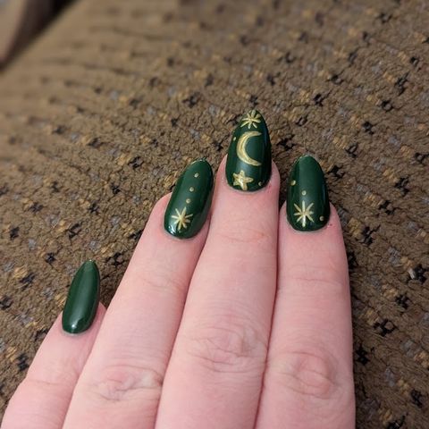 Diamond Nails, nail salon in Lakewood, OH
